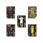 Pack de cartas Momentum de la colección Adrenalyn XL de Panini. Incluye a Raphina, Gazzaniga, Valveder, Lewandowski y Parejo